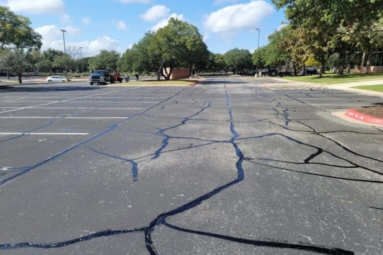 Asphalt Crack Repair In Orlando